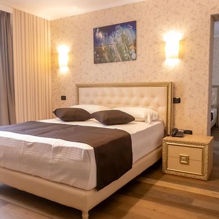 Amh Hotel Durrës Kültér fotó