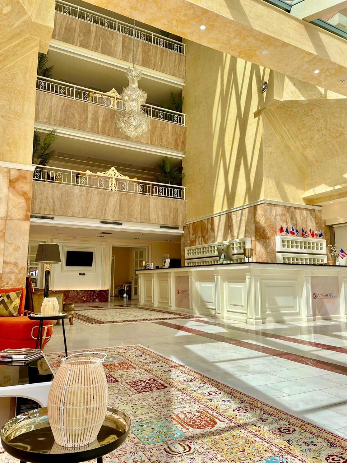 Amh Hotel Durrës Kültér fotó
