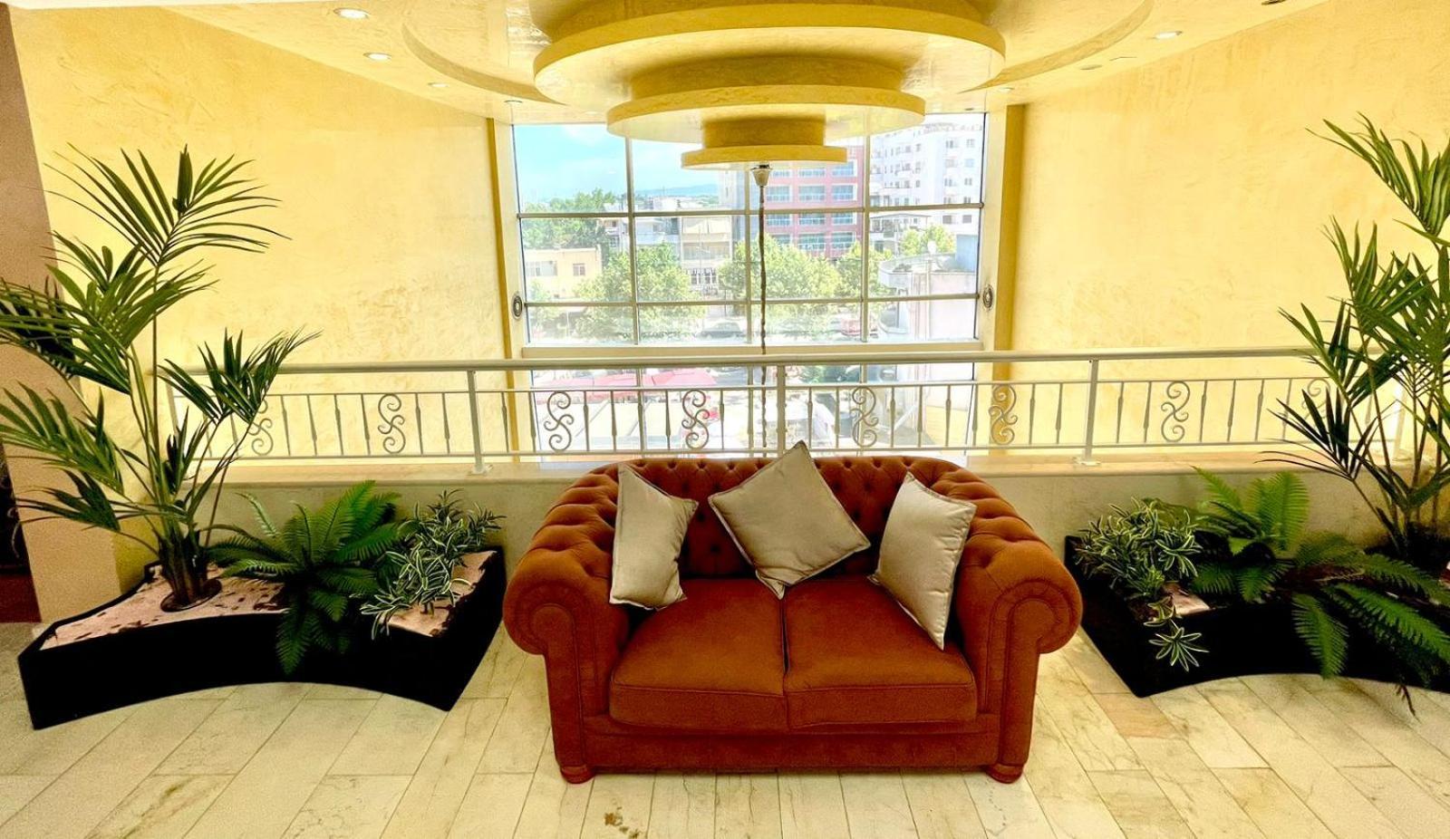 Amh Hotel Durrës Kültér fotó