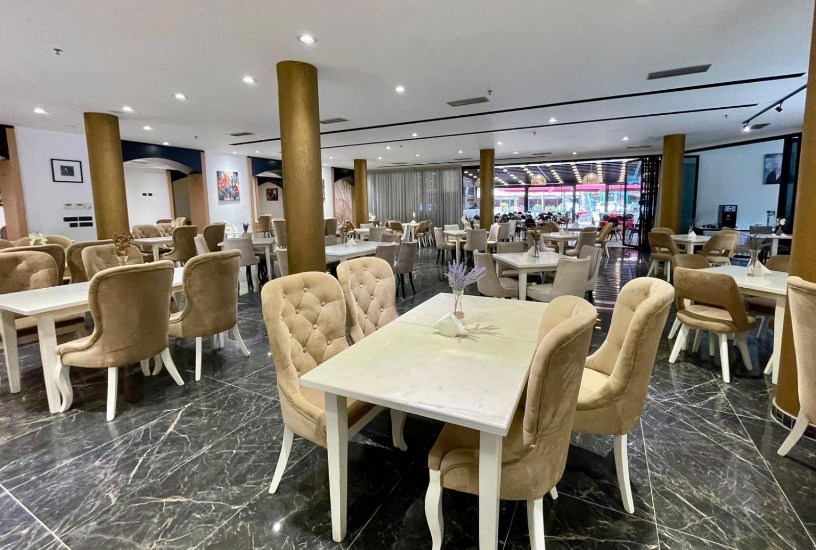 Amh Hotel Durrës Kültér fotó