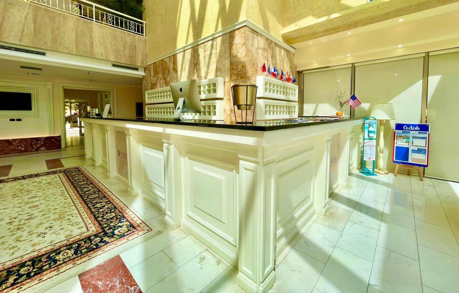 Amh Hotel Durrës Kültér fotó