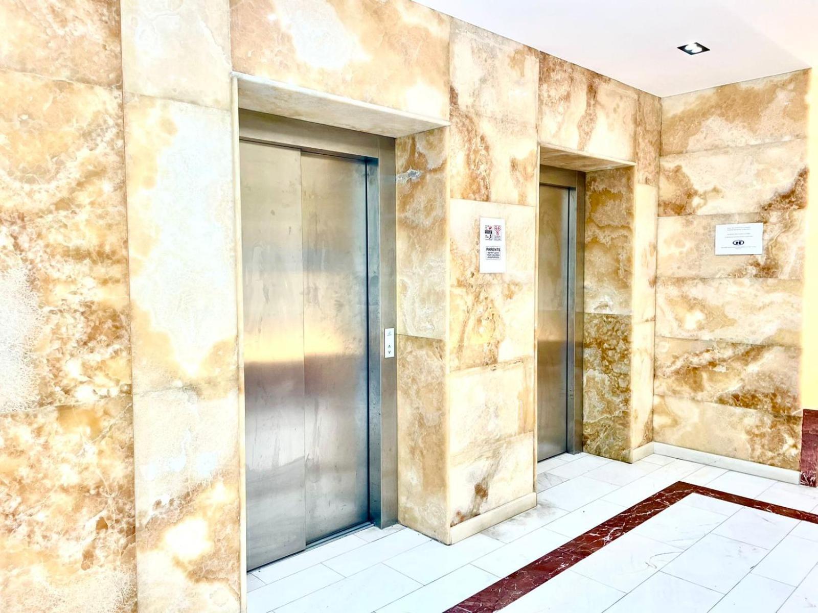 Amh Hotel Durrës Kültér fotó