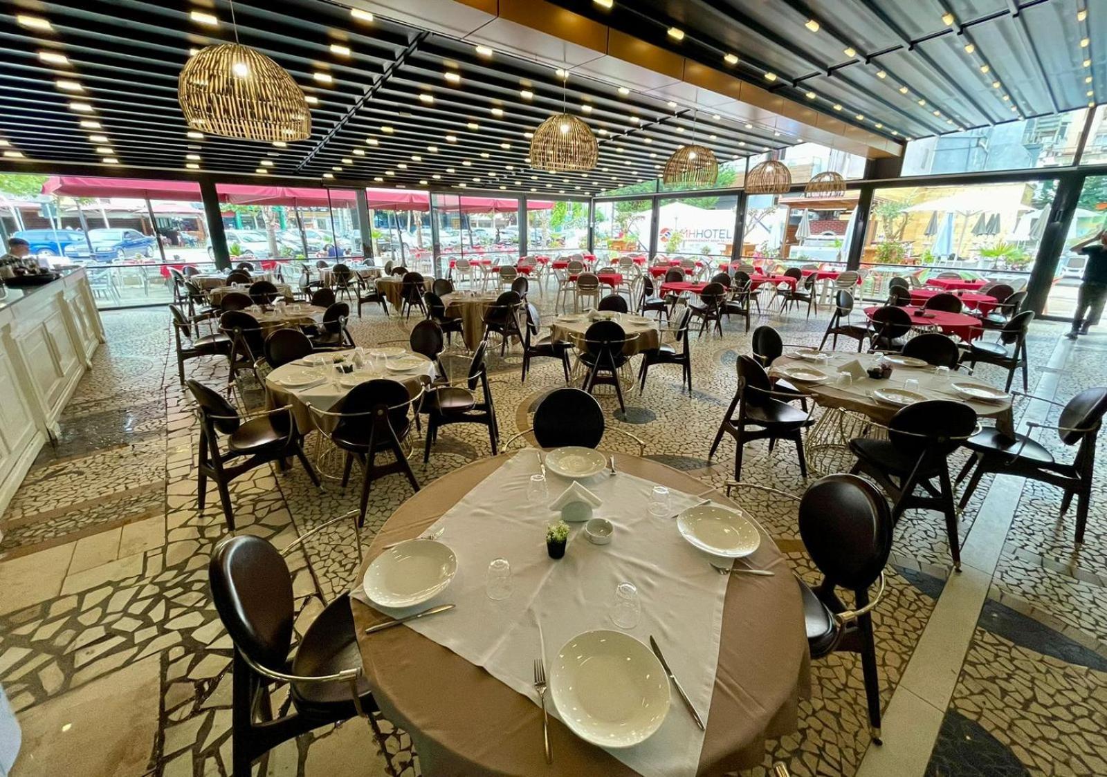 Amh Hotel Durrës Kültér fotó
