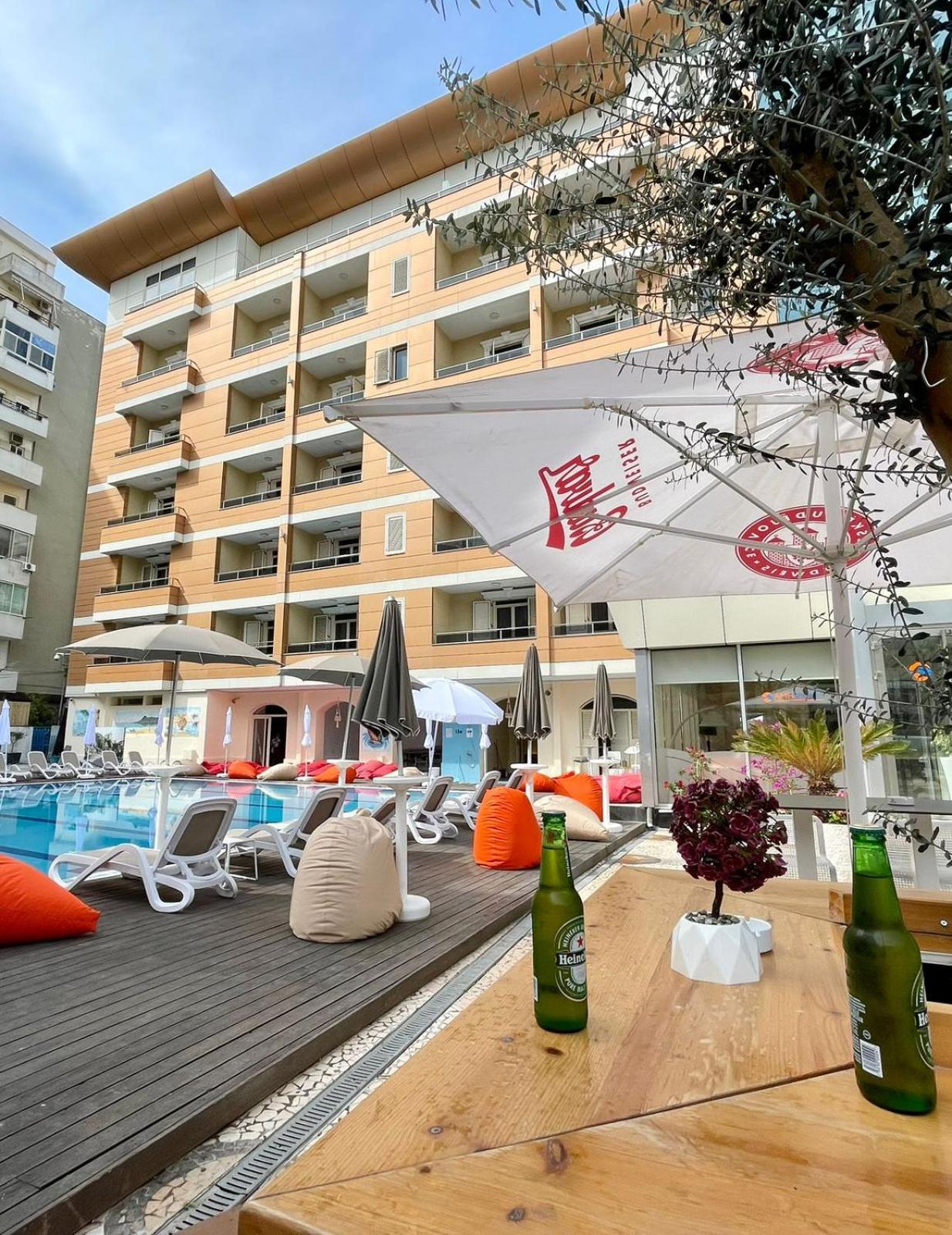 Amh Hotel Durrës Kültér fotó